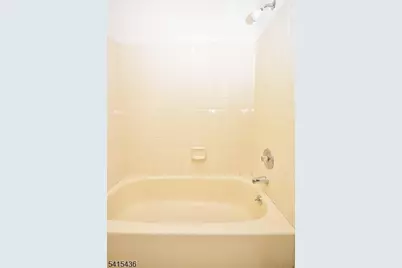 55 Canterbury Cir, Franklin Township, NJ 08873 - Photo 16