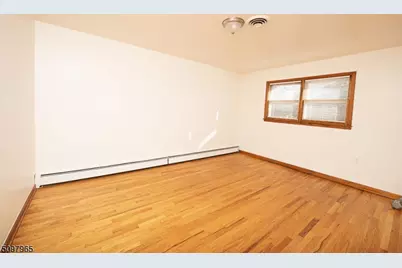 900 S Park Ave, Linden, NJ 07036 - Photo 10