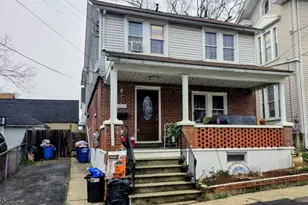 37 Colby Pl, Phillipsburg, NJ 08865 - Photo 2