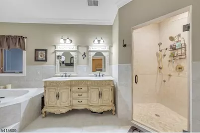 37 Jackson St, Nutley Twp., NJ 07110 - Photo 14