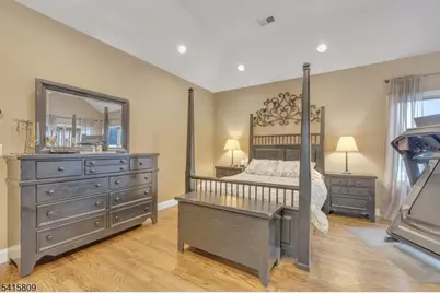 37 Jackson St, Nutley Twp., NJ 07110 - Photo 12