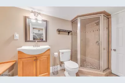 37 Jackson St, Nutley Twp., NJ 07110 - Photo 22