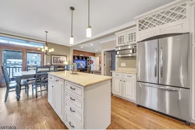 37 Jackson St, Nutley Twp., NJ 07110 - Photo 6