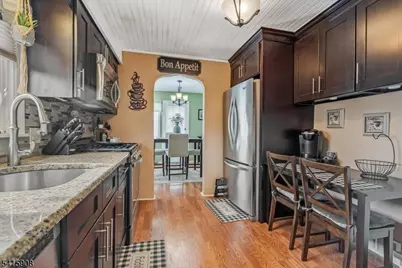 11 Beech St, Cedar Grove, NJ 07009 - Photo 4