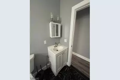 27 Schuyler Ter, East Orange, NJ 07017 - Photo 2