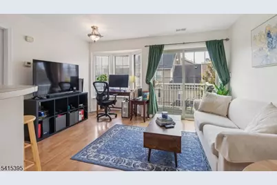 130 Longfield Ct #130, East Brunswick Township, NJ 08816 - Photo 2