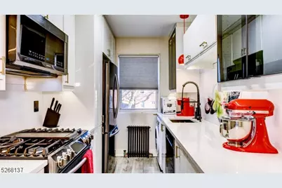 1504 W Terrace Cir #4, Teaneck Township, NJ 07666 - Photo 12