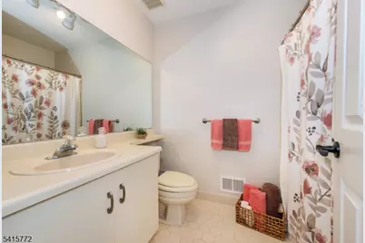 4607 Patterson St, Bridgewater, NJ 08807 - Photo 16