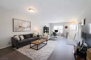 403 Tallwood Ln, Green Brook Township, NJ 08812 - Photo 2