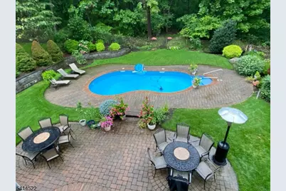 5 Candour Ct, Washington Township, NJ 07853 - Photo 2