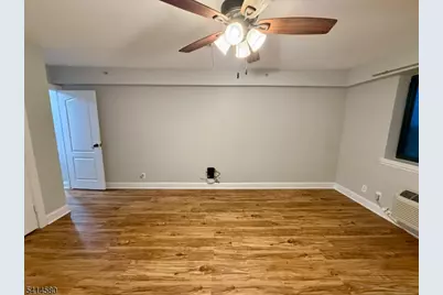 60 Parkway Dr, East Orange, NJ 07017 - Photo 12