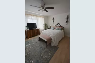 93 Perez Dr, Newark, NJ 07103 - Photo 10