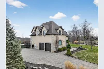 9 Catalina Dr, Byram Township, NJ 07871 - Photo 6