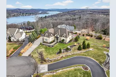 9 Catalina Dr, Byram Township, NJ 07871 - Photo 12