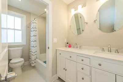 13 Mount Pleasant Pkwy, Livingston, NJ 07039 - Photo 36