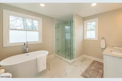 13 Mount Pleasant Pkwy, Livingston, NJ 07039 - Photo 28