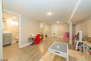 13 Mt Pleasant Pkwy, Livingston, NJ 07039 - Photo 44