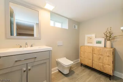 13 Mount Pleasant Pkwy, Livingston, NJ 07039 - Photo 46