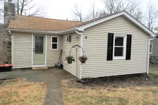 8 Beech Dr, Hardyston Township, NJ 07460 - Photo 1