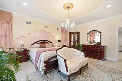 800 Delalla Ter, Ridgefield, NJ 07657 - Photo 20