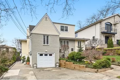 800 Delalla Ter, Ridgefield, NJ 07657 - Photo 2