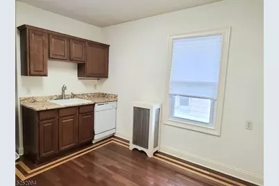 254 W Franklin St #2, Bound Brook, NJ 08805 - Photo 10