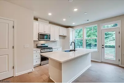 624 Sadie Cir, New Brunswick, NJ 08901 - Photo 1