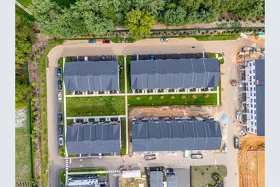 624 Sadie Cir, New Brunswick, NJ 08901 - Photo 36