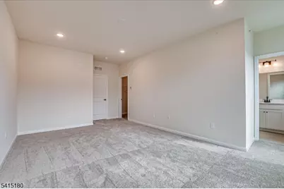 624 Sadie Cir, New Brunswick, NJ 08901 - Photo 22