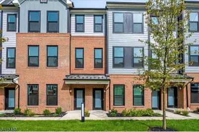 624 Sadie Cir, New Brunswick, NJ 08901 - Photo 2