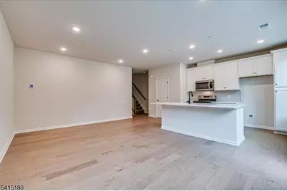 624 Sadie Cir, New Brunswick, NJ 08901 - Photo 14