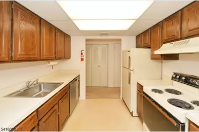 50 Rock Rd #7A, Hawthorne, NJ 07506 - Photo 6