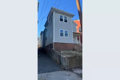 63 Huntington Ter, Newark, NJ 07112 - Photo 2