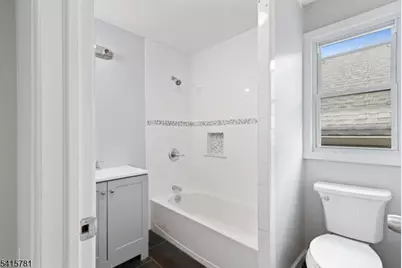 543 N Grove St, East Orange, NJ 07017 - Photo 32