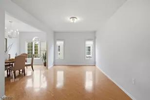 27 Chandler Ct, Monroe Township, NJ 08831 - Photo 22