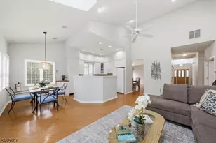 27 Chandler Ct, Monroe Township, NJ 08831 - Photo 16