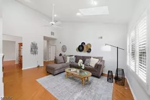 27 Chandler Ct, Monroe Township, NJ 08831 - Photo 14