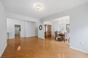 27 Chandler Ct, Monroe Township, NJ 08831 - Photo 24