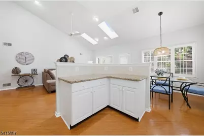 27 Chandler Ct, Monroe Township, NJ 08831 - Photo 10