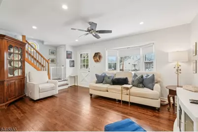 2 White Oak Ln, Wayne, NJ 07470 - Photo 4