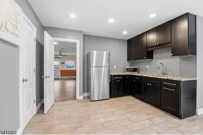 31 Blue Ridge Ave, Green Brook Township, NJ 08812 - Photo 18