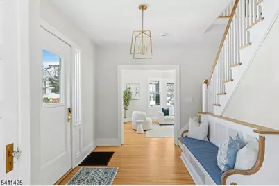 201 Maple Pl, Cranford Township, NJ 07016 - Photo 4