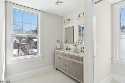 201 Maple Pl, Cranford Township, NJ 07016 - Photo 24