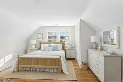 201 Maple Pl, Cranford Township, NJ 07016 - Photo 34