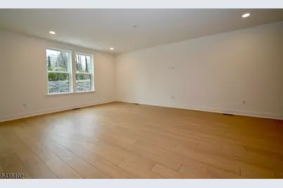 26 Arowana Rd, Randolph Township, NJ 07869 - Photo 4