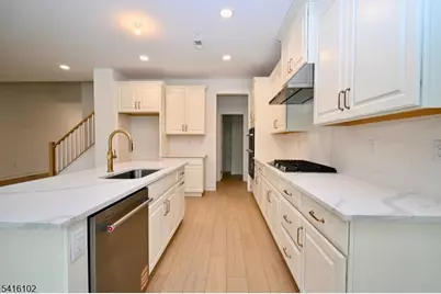 26 Arowana Rd, Randolph Township, NJ 07869 - Photo 10