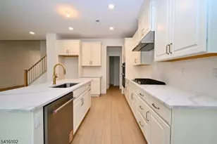 26 Arowana Rd, Randolph Township, NJ 07869 - Photo 10