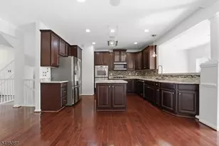 27 Pate Dr, Middletown Twp., NJ 07748 - Photo 2