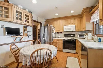 36 Page Dr, Oakland, NJ 07436 - Photo 8