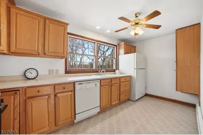 36 Page Dr, Oakland, NJ 07436 - Photo 10